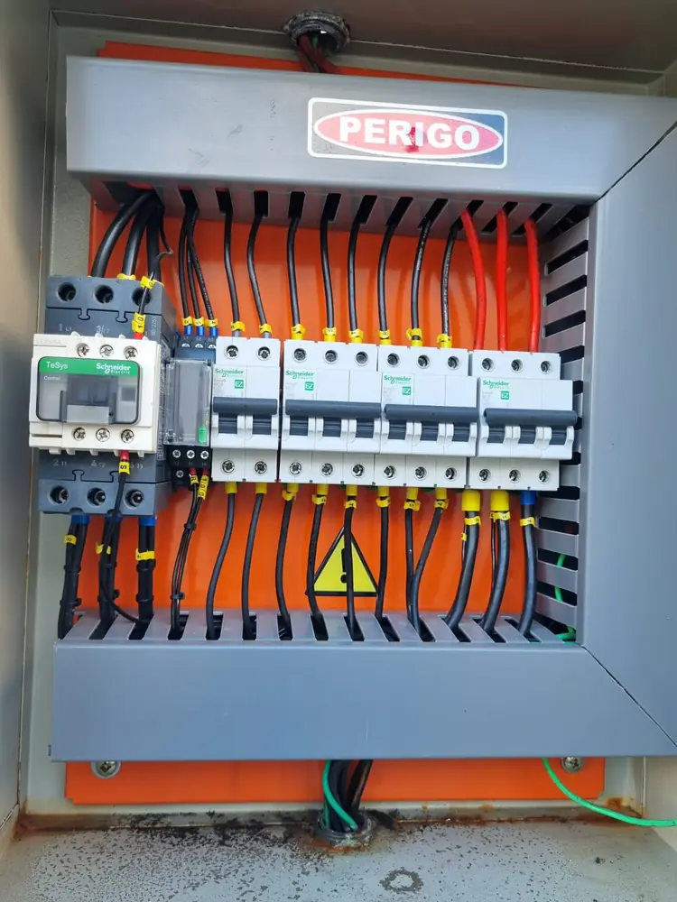 Quadro elétrico industrial montado pela SWIP